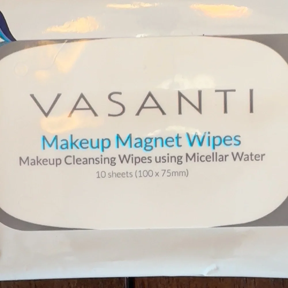 NWT (Lot of 4)‎ VASANTI MAKEUP Magnet WIPES